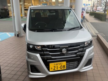 新型ワゴンR試乗車来ました